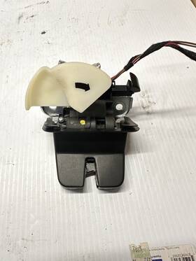 5c6827565 Oem 11-18 Volkswagen Jetta Rear Trunk Deck Lid Latch Lock Actuator Motor T24