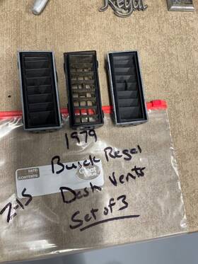 1255226 Oldsmobile 78 - 79 Buick Regal Dash Vents Set Of 3 Oem #1255226