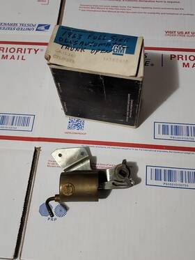 588418 Oldsmobile 1963 Exc. F85 Power Trunk Lock Release Actuating Cylinder Nos