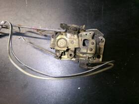 16602430 Pontiac Right Door Lock Latch Actuator With Rods 82-92 Firebird Camaro
