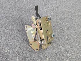 92853705408 Porsche Very Nice Used Original 924s 944 Passengers Door Latch Assembly