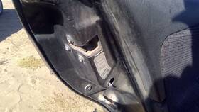 21170989 Saturn 2000-2002 Sl2 Driver Left Rear Door Latch With Rods/cables Oem Back