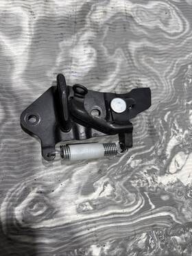 Su003-01467 Scion 2013-2016 Fr-s Brz Lower Trunk Lid Lock Latch Striker