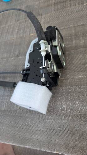 Sk937267 Skp Door Lock Actuator Motor Fits 08-13 Nissan Rogue
