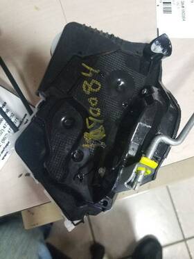 181.su1q19 Subaru Legacy 2019 Keys/latches/locks 322500