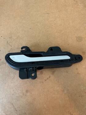 1081832-00-j Tesla 2017 To 2023 Model 3 Right Side Door Handle Oem / Su 1421