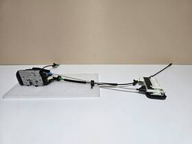 1126200-00-b Tesla Model X Oem Right Front Door Latch Lock 2018 2019 2020 2021