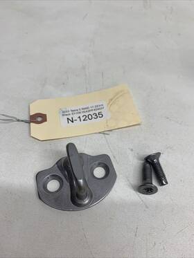 1525919-00-b Tesla 1525919-00-a 2012-2015 Model 3 Front Door Striker S Loop Right 12035 B2