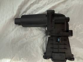 1784573-00-a Tesla Oem Rear Right Door Latch Lock Presenter Cybertruck 2024