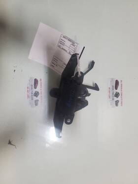 181.to1b08 Toyota Corolla 2008 Keys/latches/locks / Hood Latch 15041