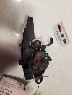 181.to1e11 Toyota Corolla 2011 Keys/latches/locks 53394 Hood Latch