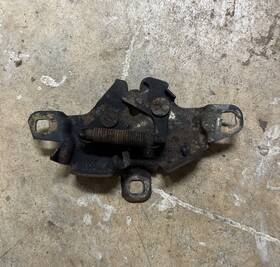 181.to1g88 Toyota 1985-1989 Mr2 Aw11 4age 1.6l Engine Cover Latch Oem Works
