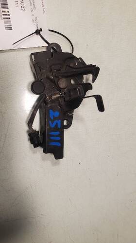 181.to1u22 Toyota Camry 2022 Keys/latches/locks Hood Latch
