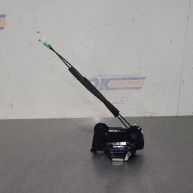 181.to1v23 Toyota 23 2023 Crown Front Door Latch Right Passenger