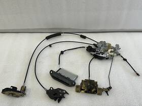 643.to1498 Toyota 1998 1999 2000 Sienna Right Rear Sliding Door Latch Lock Actuator Set