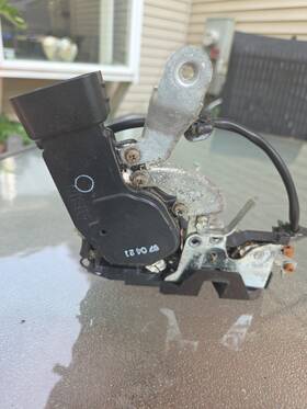 643.to1596 Toyota Front Right Door Lock Actuator Oem 1996 4 Runner