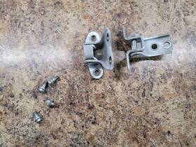 6871002020 Toyota 2011 - 2020 Sienna Front Right Passenger Side Door Hinge Oem White