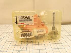 69005-35a80 Toyota Lock Cylinder And Key Set Factory Sealed