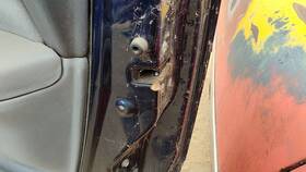 6930308020 Toyota 1998-2003 Sienna Passenger Right Front Door Latch With Rods/cables Oem