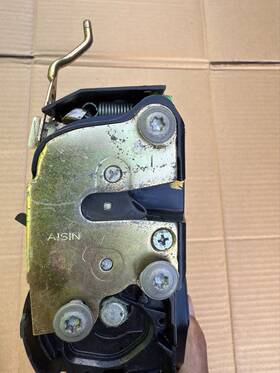 69304-08020 Toyota 98 - 03 Sienna Genuine Oem Left Front Door Lock Actuator Used