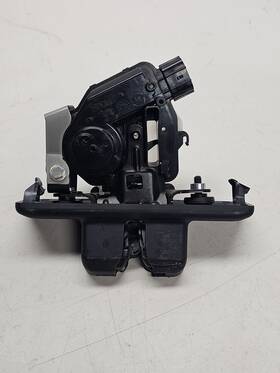 69321-47020 Toyota 2017 2022 Prius Prime Trunk Lock Actuator W Cover Oem