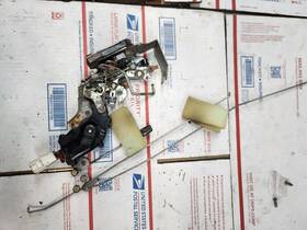 69330-35030 Toyota 1992-1995 4runner Rr Passenger Rear Door Latch Power Lock Actuator With Arms