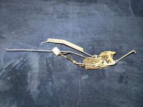 69752-35010 Toyota 98-04 Tacoma Front Left Door Latch Striker Power Lock Linkage And Has Crack
