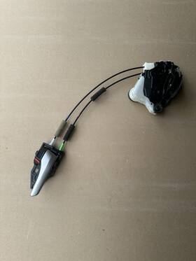 725.to1n14 Toyota 2012-2015 Prius Door Latch Lock Right Passenger Front