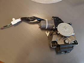 D62-61342-d Toyota 2014-2019 Highlander Rear Tailgate Liftgate Lock Latch Actuator Motor Oem