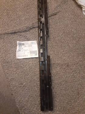 18-27217-000 Utc New Freightliner Door Hinge Assembly #18-27217-000 18-27217-b