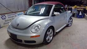 181.vw1b09 Volkswagen 2009 New Beetle Driver Left Front Door Latch 104613