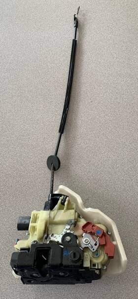 Volkswagen 1k5 839 098 05-10 Vw Jetta Front Right Door Lock Latch C Used Oem