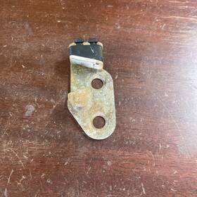 211843636b Volkswagen Right Rear Sliding Door Striker Plate T2 Bus 1968-79 Vanagon 80-84