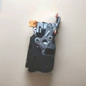3d1837015af Volkswagen Vw Phe Driver Side Door Latch 2004 2006 Aftermarket Replacement To