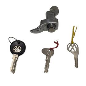 Vb7601 Volkswagen Beetle Lock Part Assorted 6 Keys Vintage