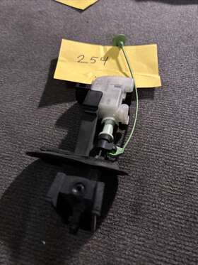 31265361 Volvo Oem 2007-2016 S80 V70 Xc70 Xc60 Fuel Door Cover Lock Actuator