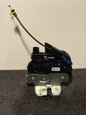 31276957 Volvo 2008-15 V70 Xc70 Iii Rear Liftgate Trunk Lock Actuator Latch Oem