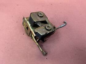 9159531 Volvo 740 Gle Turbo 940 Door Lock Latch Assembly Exterior Rear Right Oem #88255