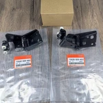 Oem Pair Left & Right Sliding Door Roller Middle Bracket For Honda Odyssey 99-04. Fixed Price $76.99.