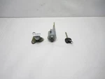2003-2004 Toyota Avalon Ignition Cylinder Lock & Key Set Oem. Fixed Price $81.00.