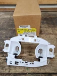 New Genuine Gm 05-09 Equinox Dome Reading Lamp Terminal Ground Plate 19256999. Fixed Price $9.50.