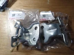 Oem Daihatsu 1999-04 Mira Gino L700S L710S Front Door Hinge Upper Lower Set New. Fixed Price $120.00.
