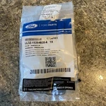 (200)FORD Oem LL3Z15264B28A Clip Retaining LL3Z-15264B28-A Lot Of. Fixed Price $6.75.